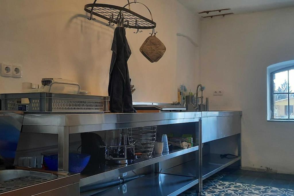 Zirkuswagen Glamping Fuer 2 Mit Veranda Kueche Netflix Parken Und Hofladen Steinhofel Luaran gambar